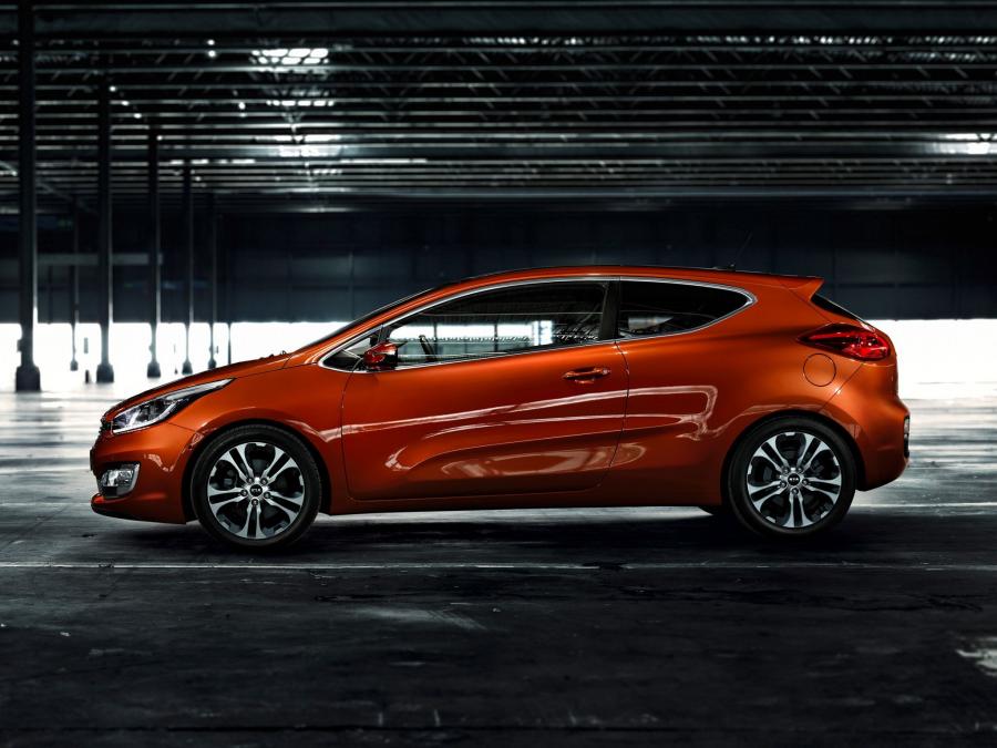 Kia pro_cee&rsquo;d 2013 года  (фото 26 из 51)